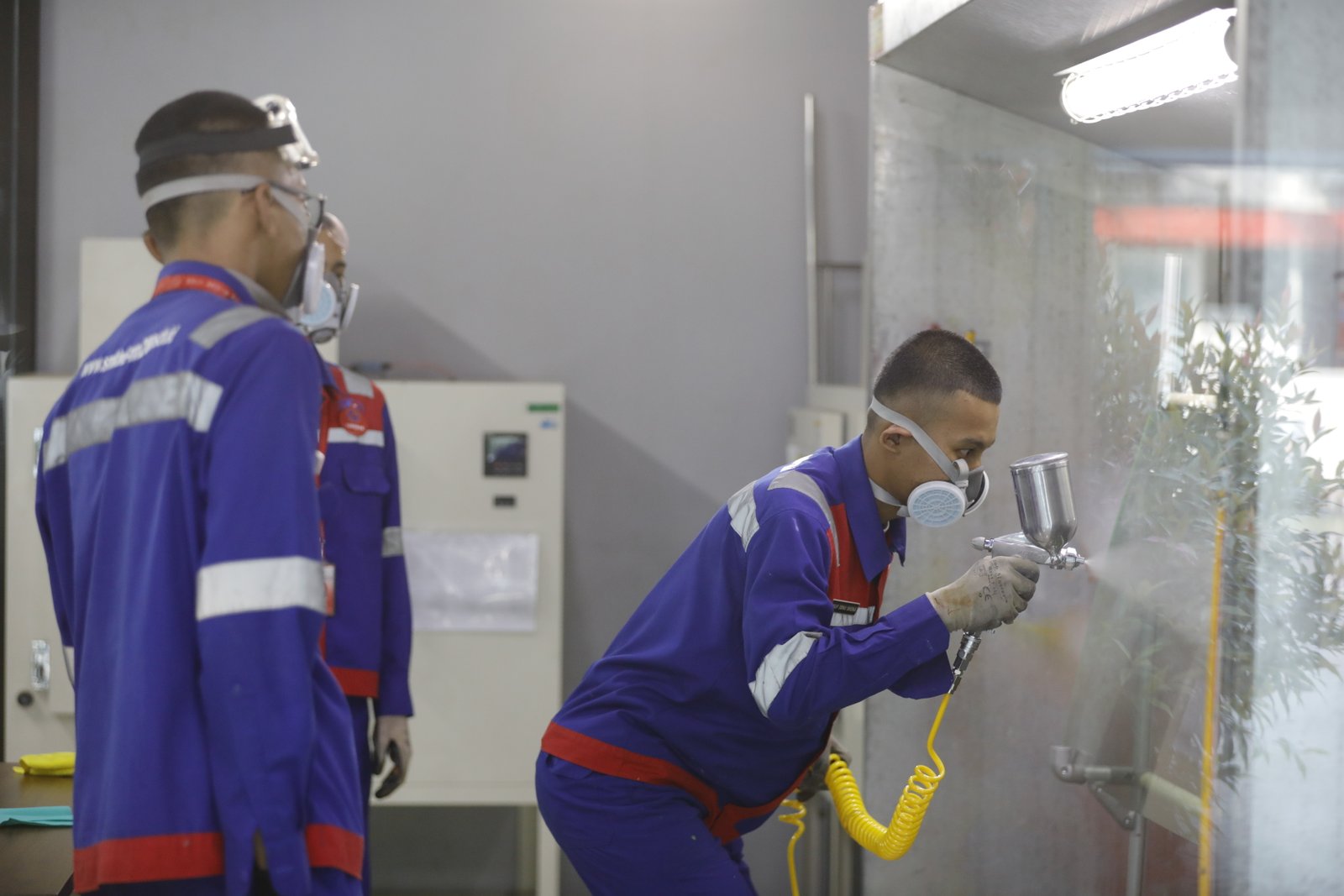 Praktik Laboratorium Teknik Kimia Industri