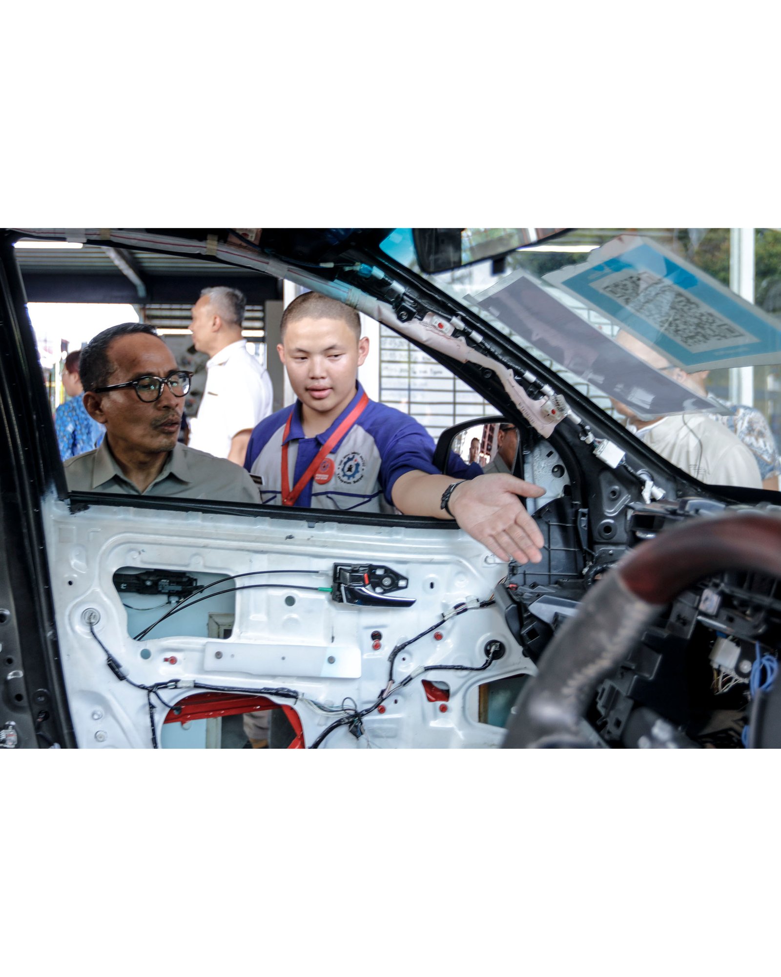 Praktik Servis & Tune Up Kendaraan